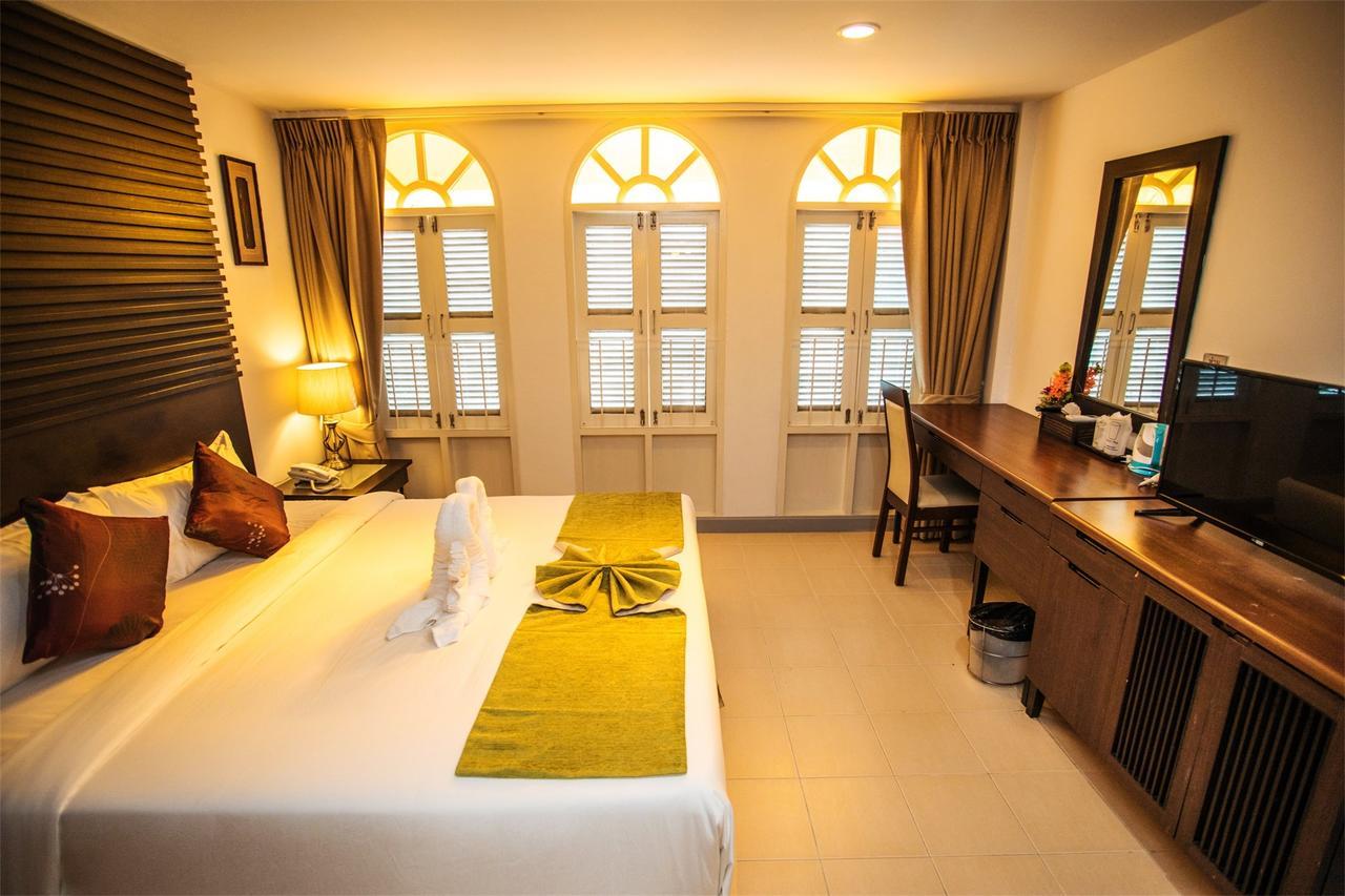 Hotel Sino House Patong Exterior foto