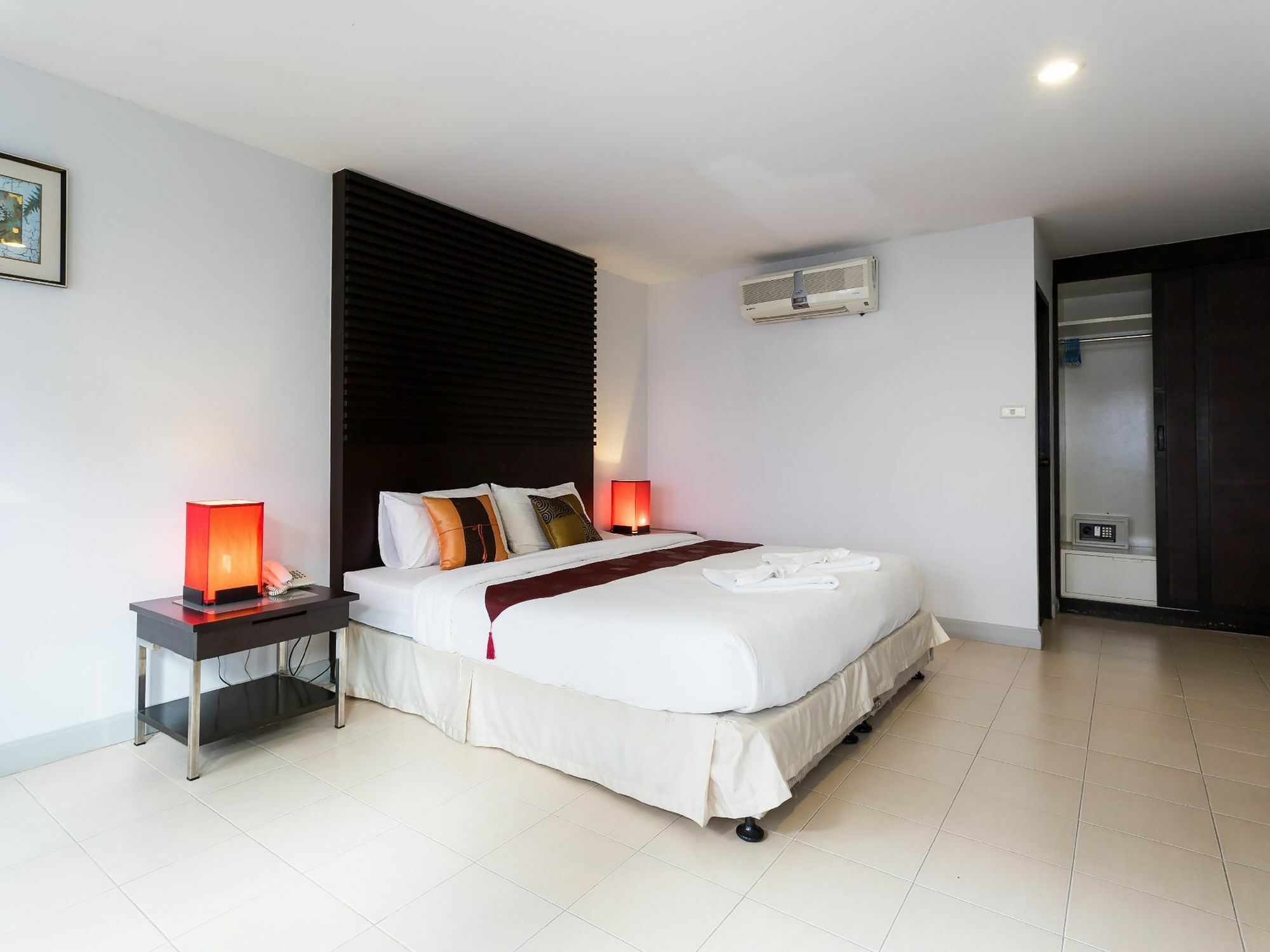Hotel Sino House Patong Exterior foto