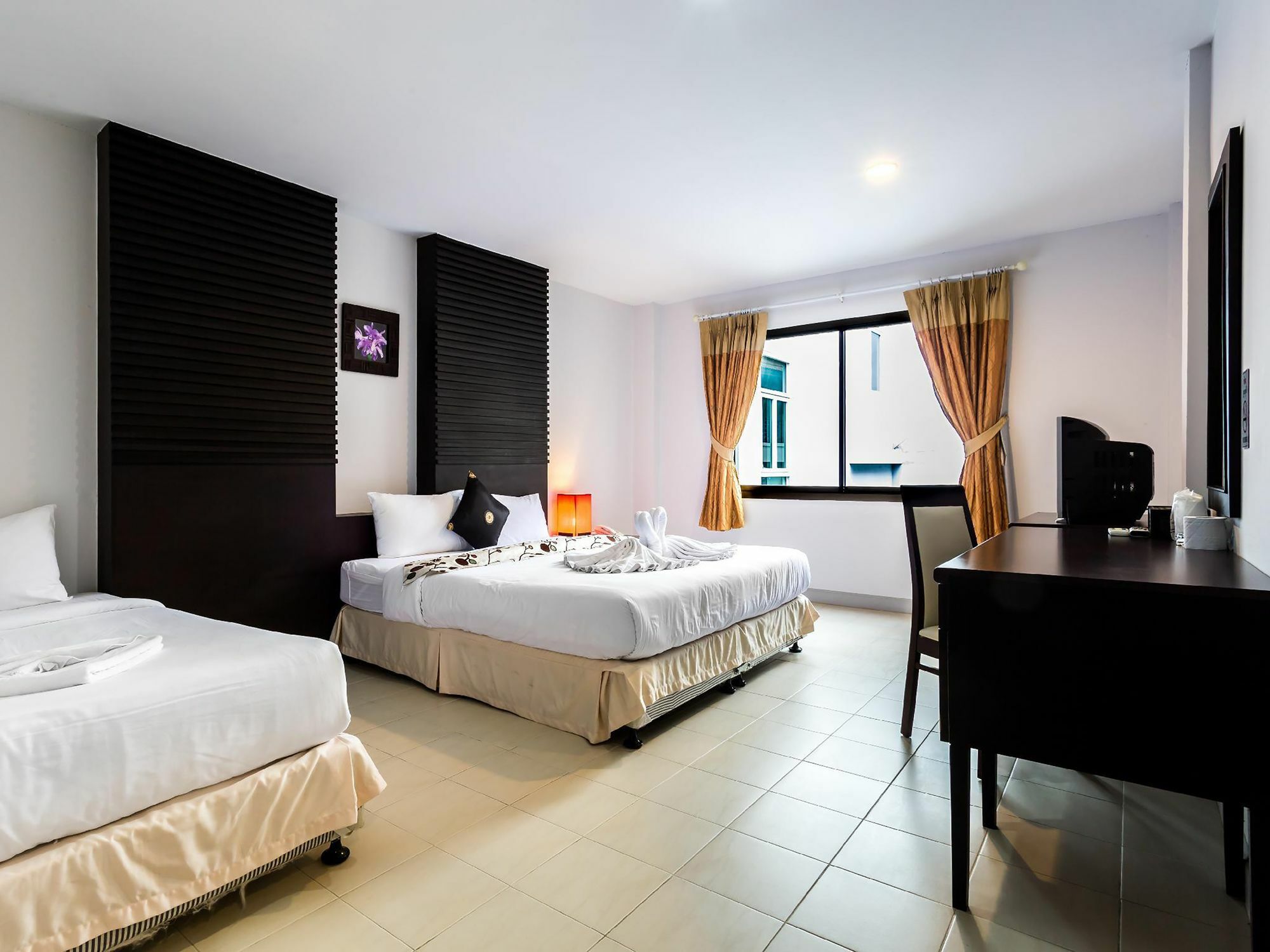 Hotel Sino House Patong Exterior foto